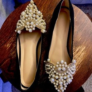 SHEIN Woman’s dressy pearl flats. Size 7.5